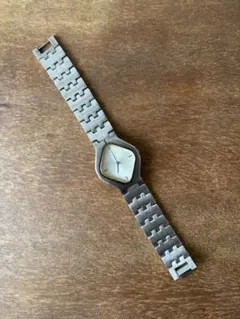 GUESS メンズ　腕時計 アナログ クォーツ　ジャンク品のサムネイル