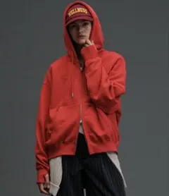 SOERTE レッド フルジップフーディ