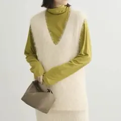 Petit Fleur シャギーVネックベストのサムネイル