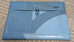 FREITAG PCケース　青白 これがトラックの幌だなんて気が付く？ 「FREITAG」のPCケースは