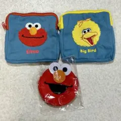 セサミストリート　もこもこポーチ　エルモ　ガチャガチャ　新品未使用