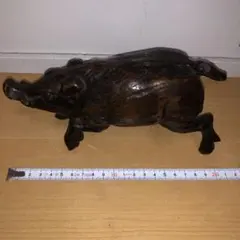 GYP0423 鉄製　猪像　昭和レトロ　ペーパーウェイト　飾り物　置物