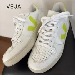 【数量限定カラー】VEJA V-10エクストラ ホワイト/蛍光イエロースニーカーのサムネイル