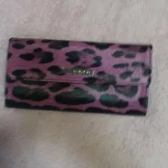 ハローキティヒョウ柄長財布