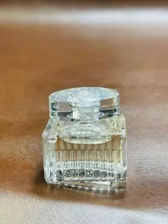ほぼ未使用 Chloe オードパルファム 5mL ミニボトルのサムネイル