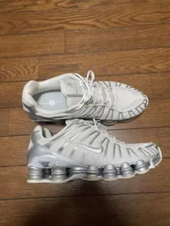 NIKE Shox TL Metallic Silverのサムネイル