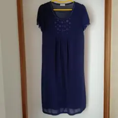 【新品・未使用品】Aylesbury ネイビー 花モチーフ 半袖 ワンピース