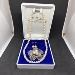 パール フラワーモチーフ ネックレス イヤリング付き