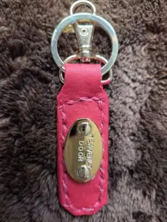 手作り本革赤いキーホルダー(ネーム入れ可能)