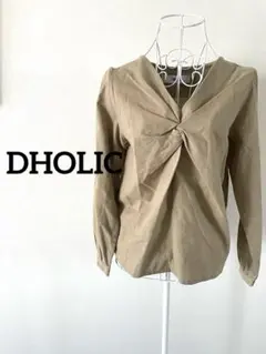 【DHOLIC】胸元ねじりデザイン Vネック ブラウス ベージュ 大人きれいめ