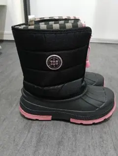 【値下げ不可】キッズブーツ 黒とピンク チェック柄 スノーブーツ　21〜22cm