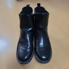 ZARA　ブラックレザー 　チェルシー　ブーツ 35のサムネイル