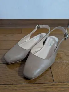 DIANA バックストラップパンプス ベージュのサムネイル