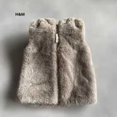 H&M ベージュファーベビーベスト くまフード