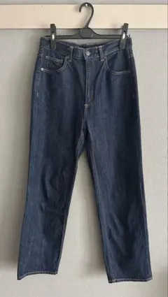 GU ダークブルー ストレートデニム