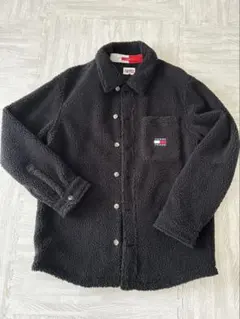 TOMMY JEANS 黒 フリースジャケット