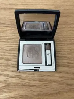 ディオール パウダーアイシャドウ 658