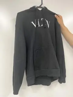 VALENTINO パーカー VLTN ロゴ ブラック メンズ フーディー