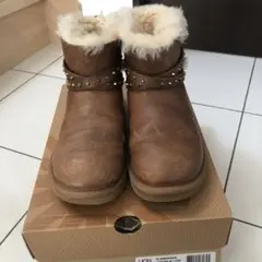 激レア希少モデルUGG W EMERSEN CHEアグ ムートン シープ ブーツ