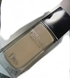 Dior Forever Skin Glow リキッドファンデーション1N