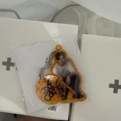 TXT MOACON ポップアップ テヒョン カプセルトイ アクリルキーリング