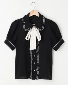 フリル付きボウタイ黒半袖シャツ INGNI
