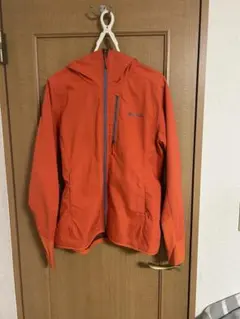 patagonia フード付きジャケット オレンジ