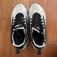 Nike ZOOOM スニーカー ホワイト/ブラック　23.0㎝