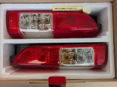 新車外し】TOYOTAハイエース200系8型純正テールランプ - メルカリ