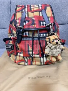 未使用品！希少✨BURBERRY グラフィティリュック 赤 ノバチェック 
