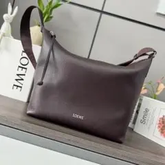 LOEWE ダークパープル ショルダーバッグ