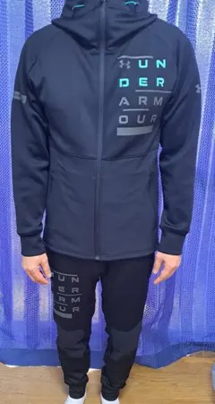 UNDER ARMOUR トレーニングジャケット ブラック
