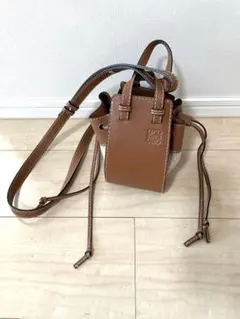 ロエベ LOEWE ハンモック ミニ ショルダー バッグ タン✖️キャンバスのサムネイル