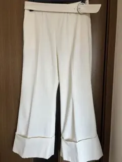 ホワイト ワイドパンツ ベルト付き フレア裾