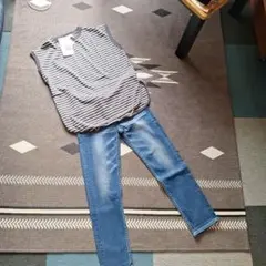 ストライプタンクトップとデニムパンツセット