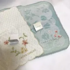 【新品】LAURA ASHLEY 花柄刺繍タオルハンカチ 2枚セット