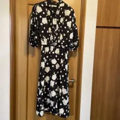 INCEBORG 花柄ワンピース 黒と白