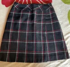 ハートフォード　チェック柄ラップ風スカート