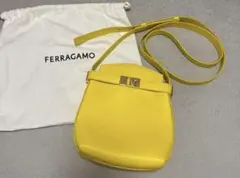 Salvatore Ferragamo スマホショルダーバッグ イエローのサムネイル