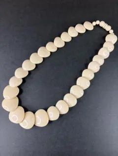 ✅ ヴィンテージ 象牙調 ネックレス シュレーゲル線 大振り 45cm 彫刻