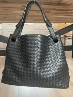 BOTTEGA VENETA イントレチャート トートバッグ ブラックのサムネイル