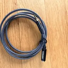 UGREEN 3.5mm オーディオ延長ケーブル 4極 マイク対応のサムネイル