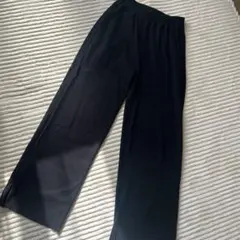 黒リブワイドパンツ