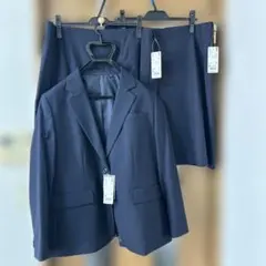 新品　UNIQLO ネイビー スカートスーツ上下 サイズ48