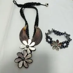 フラダンスイベント用花モチーフ ネックレスとブレスレットセット