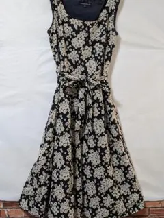 LAURA ASHLEY 　ローラアシュレイ　花柄　ワンピース 桜　Aライン　9