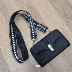 ブラック合成皮革スマホショルダーバッグ