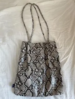 おしゃれ 蛇柄 トートバッグ 肩掛け 軽い バッグパイソン柄