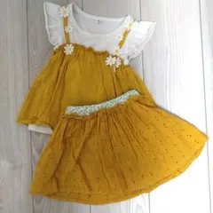 フラワー刺繍付きイエロートップスとスカートセット