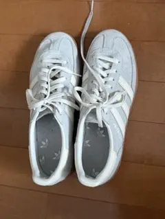 adidas SPEZIAL ライトグレー ガムソール スニーカー